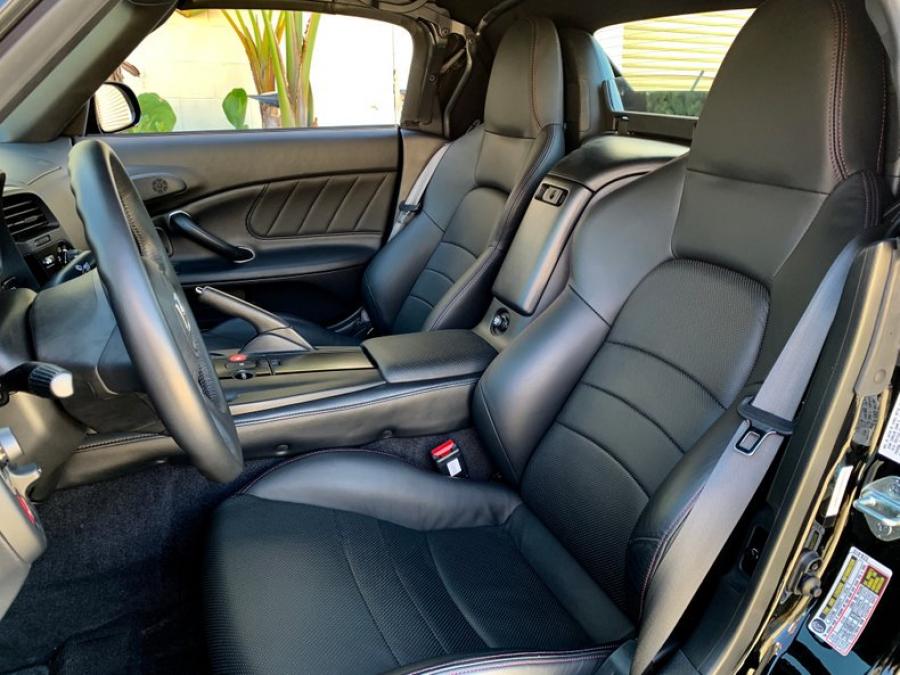 Интерьер Honda S2000 Berlina Black 2009 года  (фото 28 из 41)